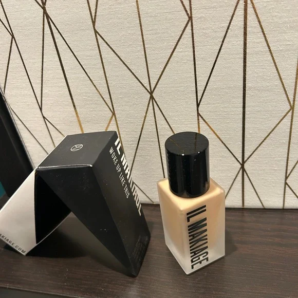 IL MAKIAGE Woke Up Like This Flawless Base Foundation Cream light fair #60, 30ml - Picture 2 of 5